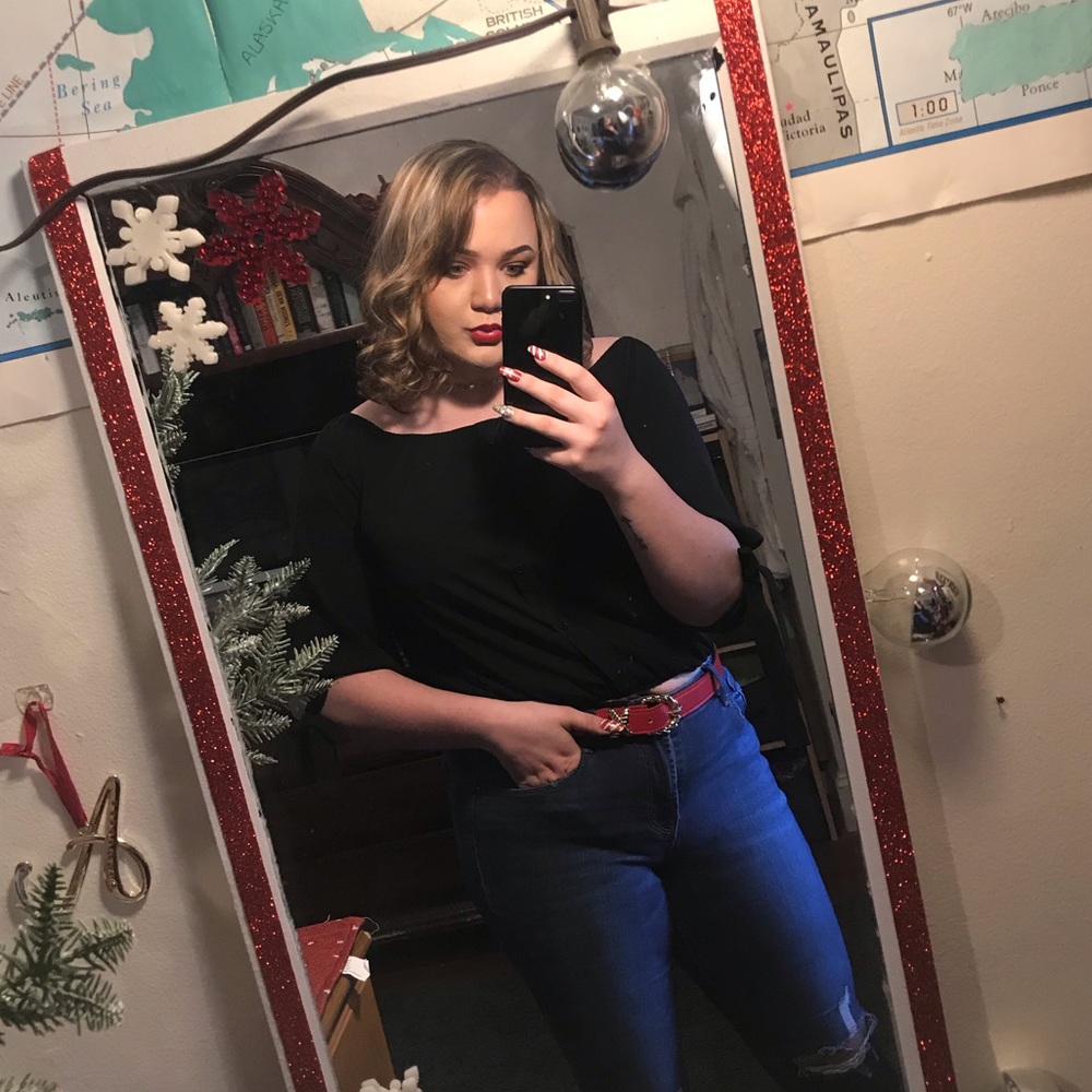 Meet your Posher, Ariel